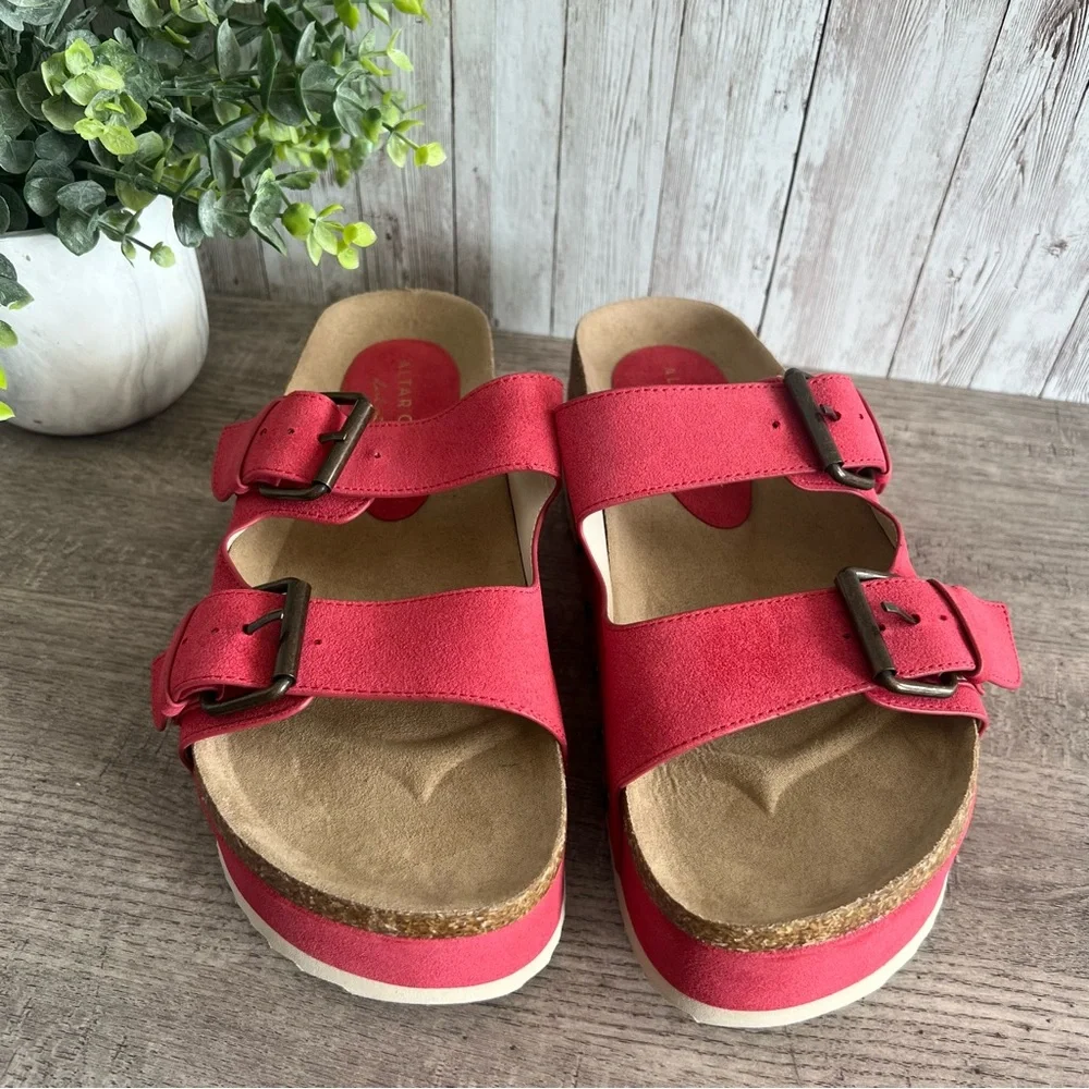 Altar'd State Serrena Platform Red Buckle Sandals 8 - Picture 2 of 6